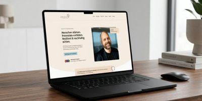 laptop mockup coaching